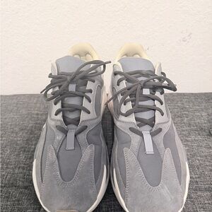 Yeezy Boost 700 Wave Runner